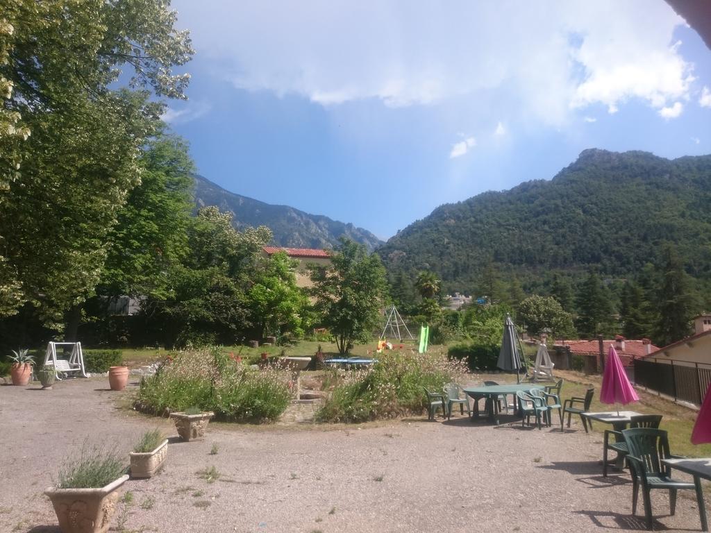 Hotel Le Mas Fleuri Vernet-les-Bains Kültér fotó
