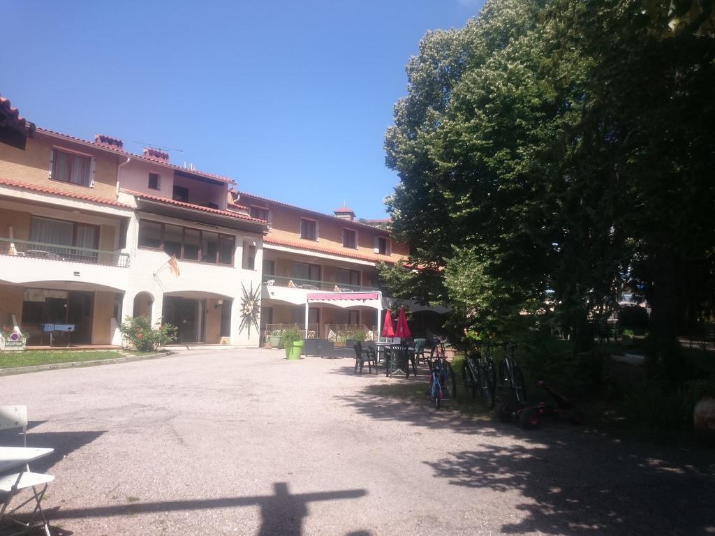 Hotel Le Mas Fleuri Vernet-les-Bains Kültér fotó