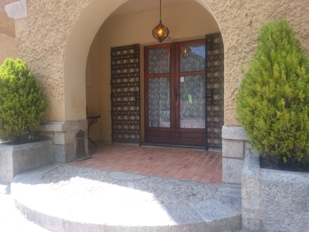 Hotel Le Mas Fleuri Vernet-les-Bains Kültér fotó