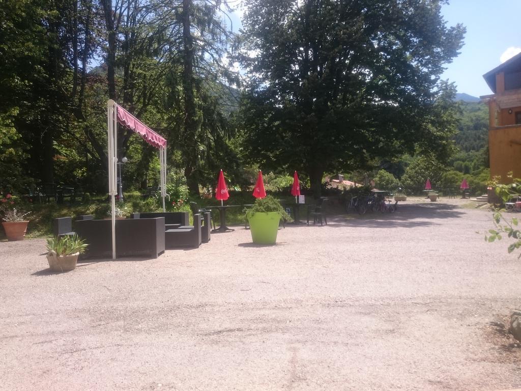 Hotel Le Mas Fleuri Vernet-les-Bains Kültér fotó