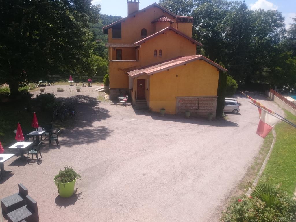 Hotel Le Mas Fleuri Vernet-les-Bains Kültér fotó