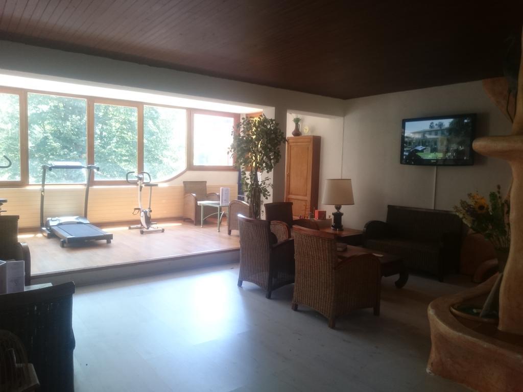 Hotel Le Mas Fleuri Vernet-les-Bains Kültér fotó