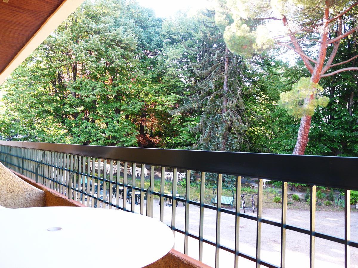 Hotel Le Mas Fleuri Vernet-les-Bains Kültér fotó